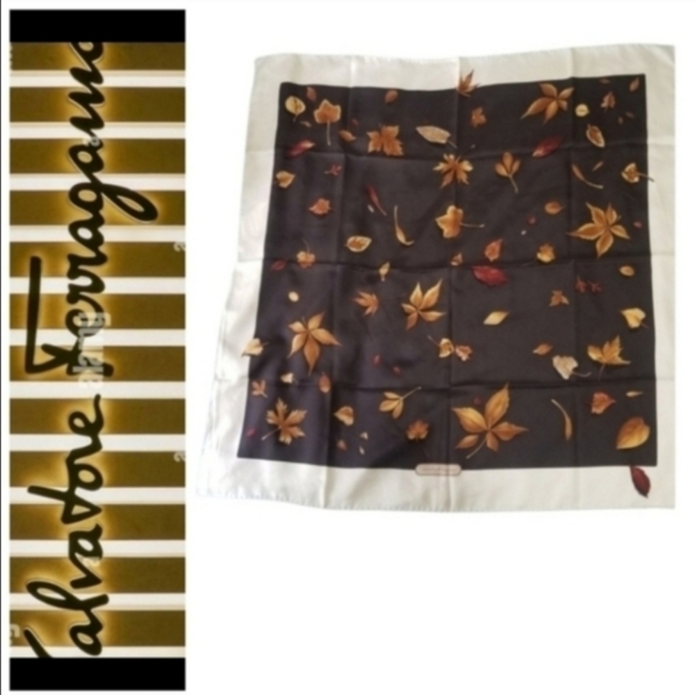 🎖Sensational SALVATORE FERRAGAMO SILK WRAP💋(copy)